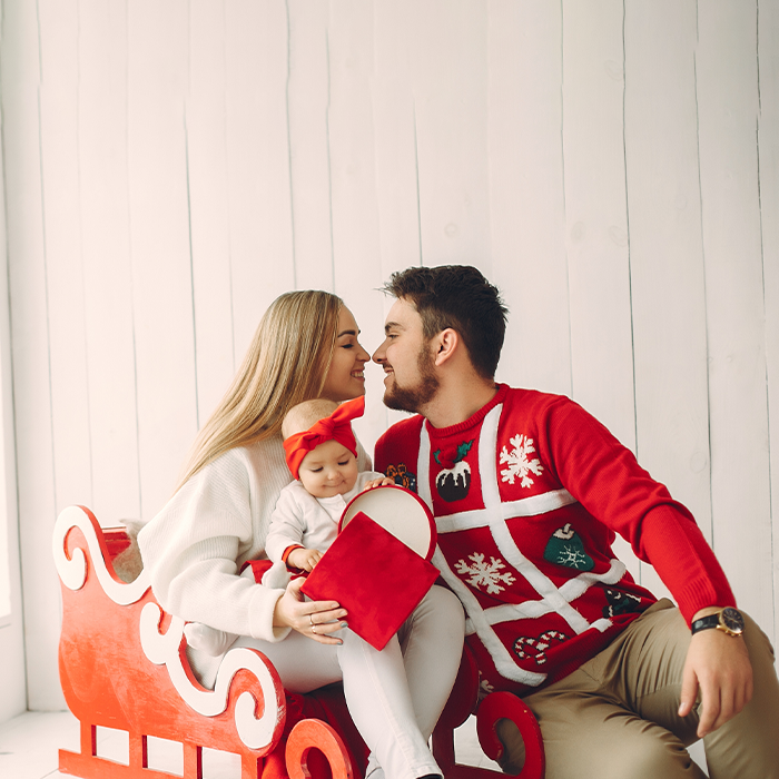 Primul Crăciun împreună: Cadouri personalizate pentru proaspeții părinți