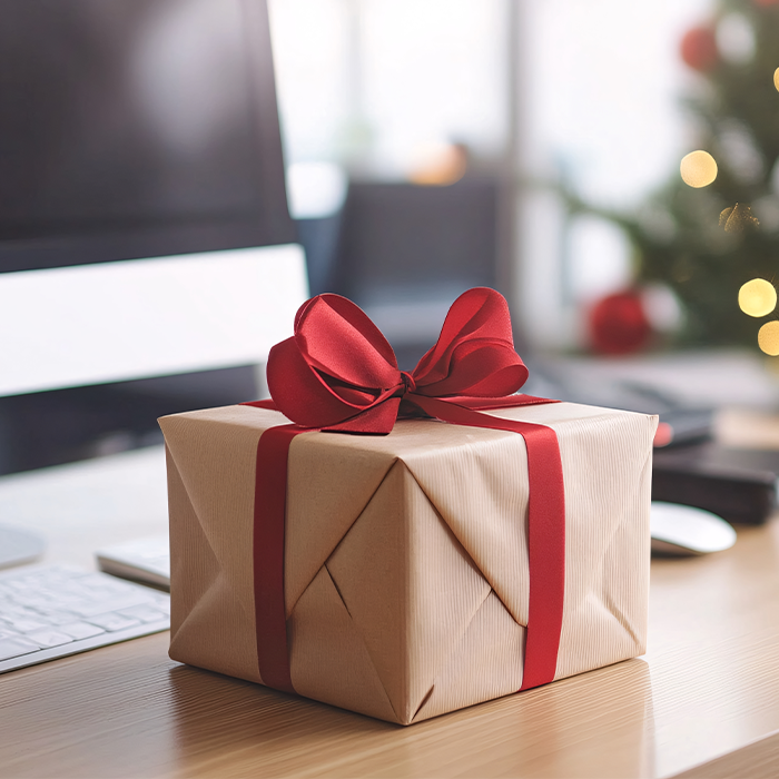 Cadouri pentru angajați: mai mult decât o primă — un semn că îți pasă. Avantaje fiscale.