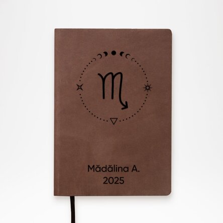 Agendă din piele personalizată cu text și zodia Scorpion