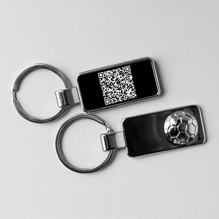 Breloc personalizat cu cod QR - model fotbal