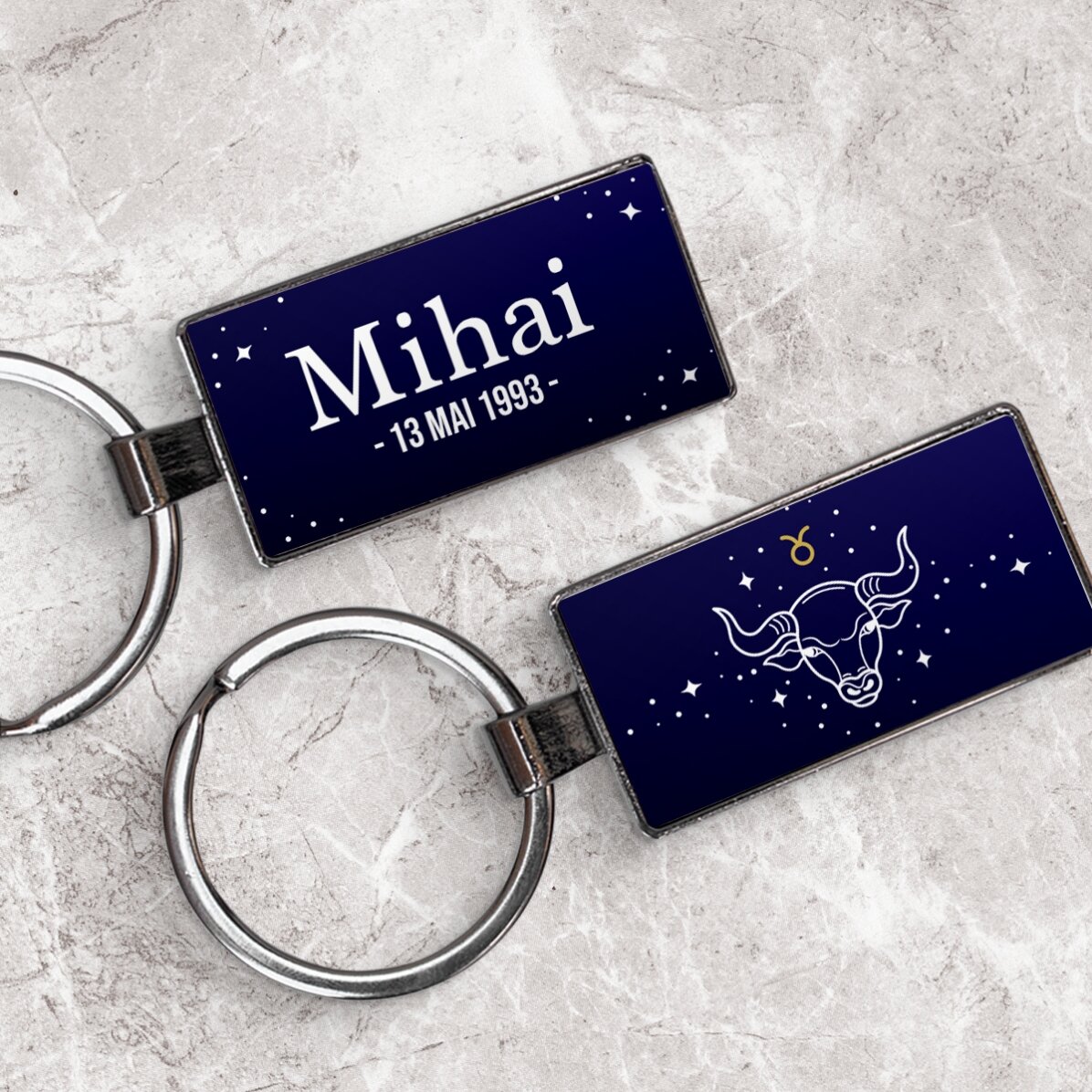 Breloc personalizat cu text și zodie - Taur