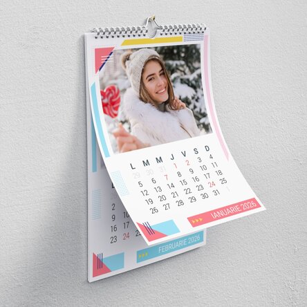 Calendar personalizat cu poze - Multicolor