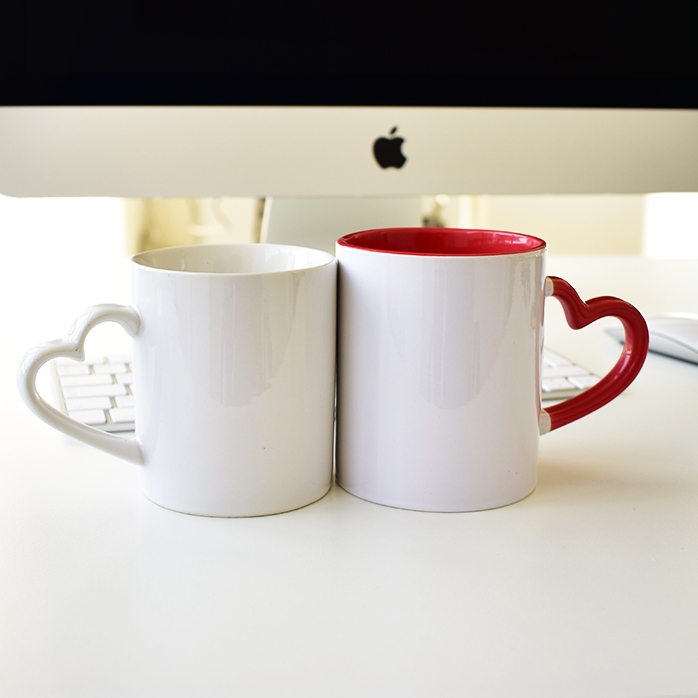 Cană personalizată #love cu o poză și text - model toartă în formă de inimă 