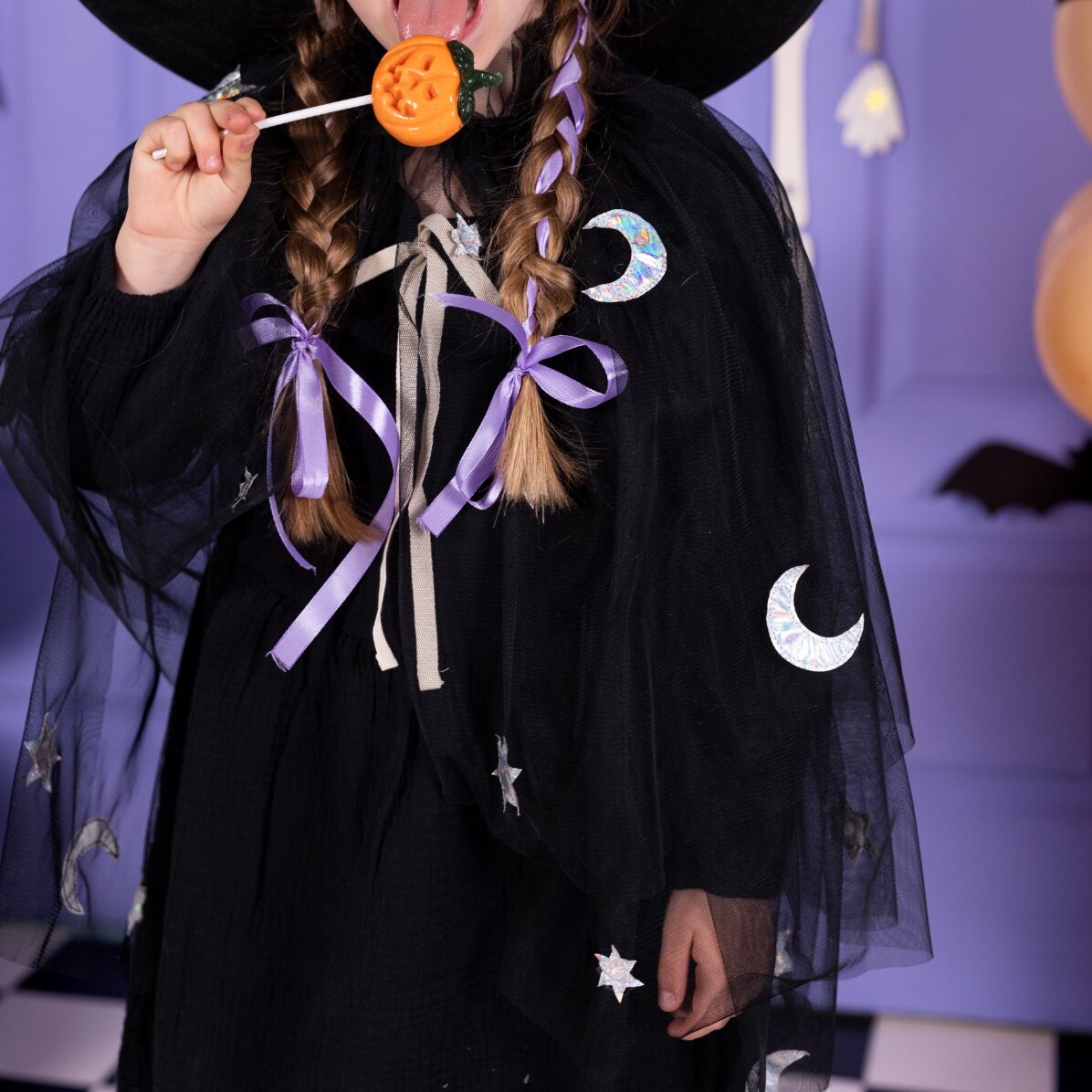 Capă neagră de Vrăjitoare