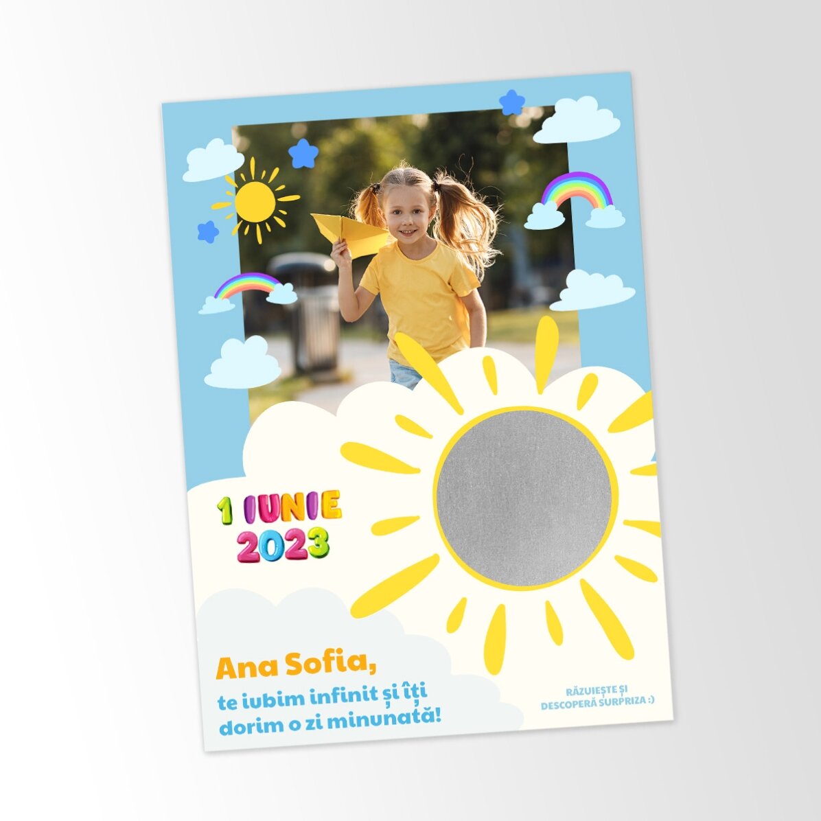 Card răzuibil personalizat cu poză și mesaj pentru copii de 1 iunie