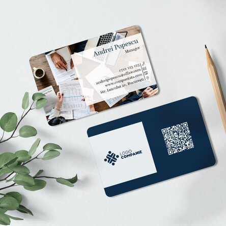 Carte de vizită aluminiu personalizată față-verso cu cod QR și o fotografie