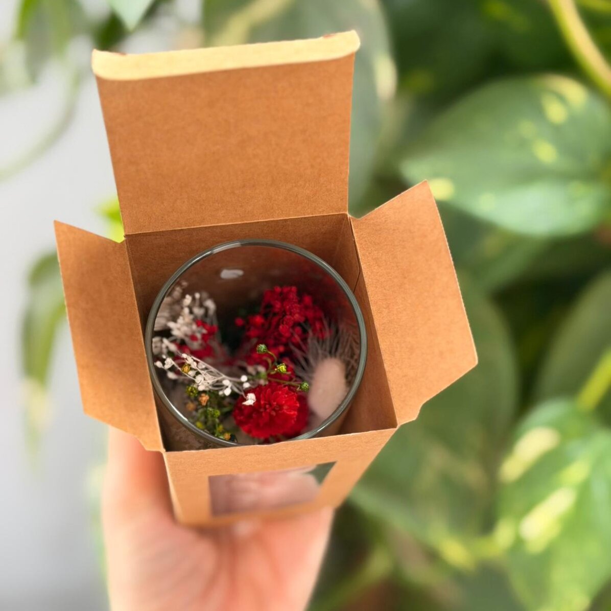 Ornament din sticlă cu flori prezervate personalizat cu o poză - Pink flowers