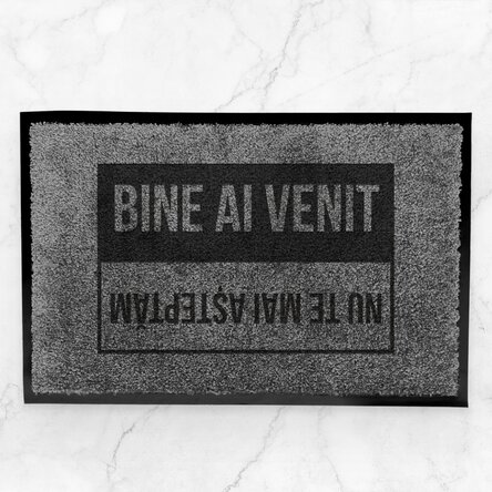 Személyre szabott beltéri bejárati szőnyeg szöveggel – Üdvözöljük, nem vártuk Önt!