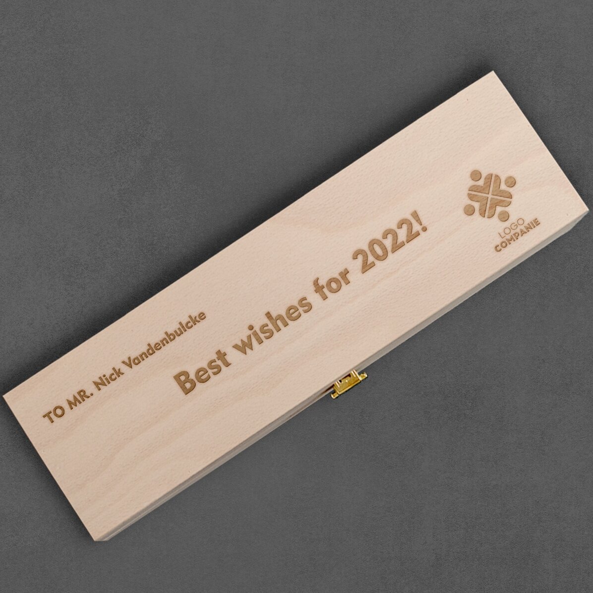 Cutie de vin personalizată cu logo și mesaj