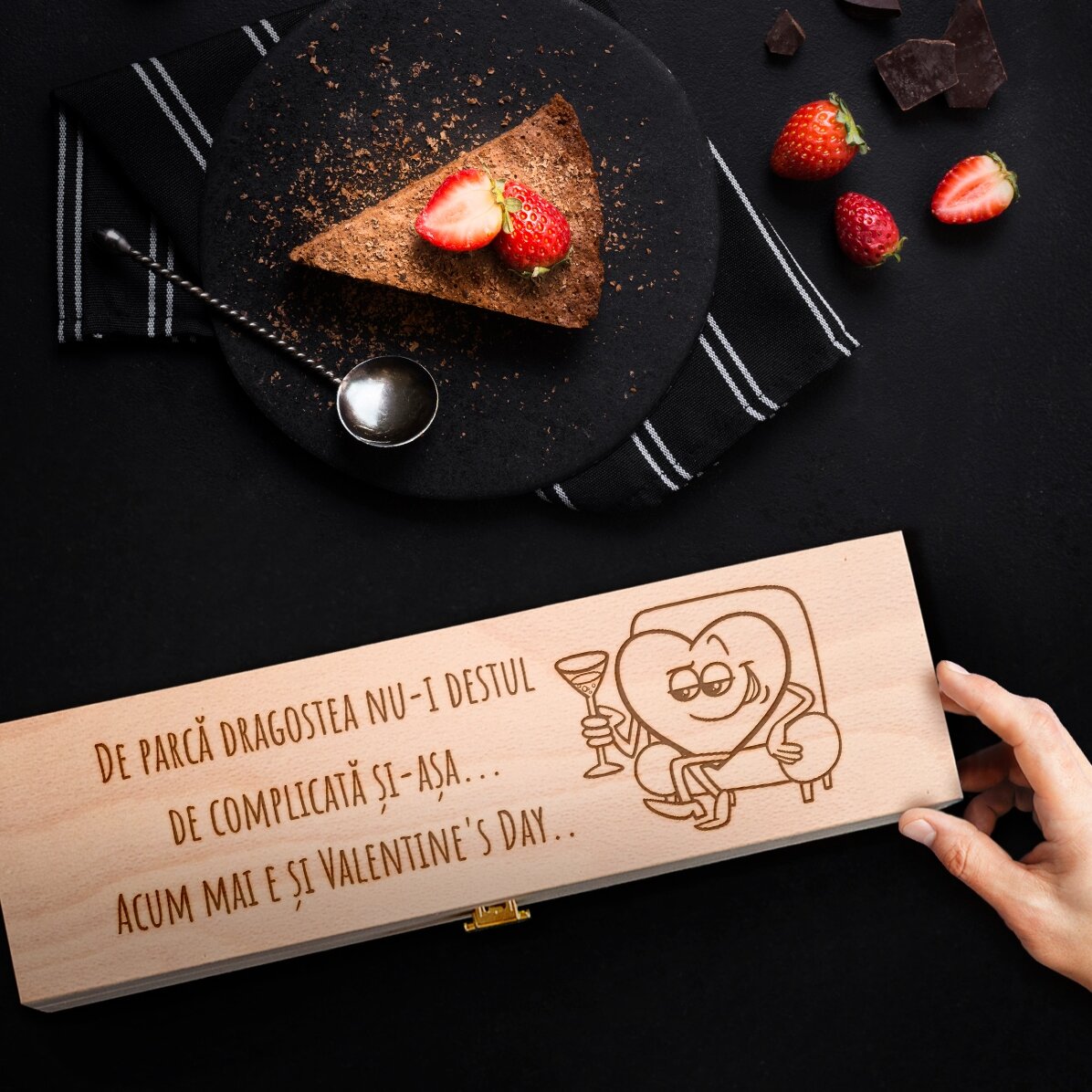 Cutie de vin personalizată cu mesaj - Inimă îndrăzneață