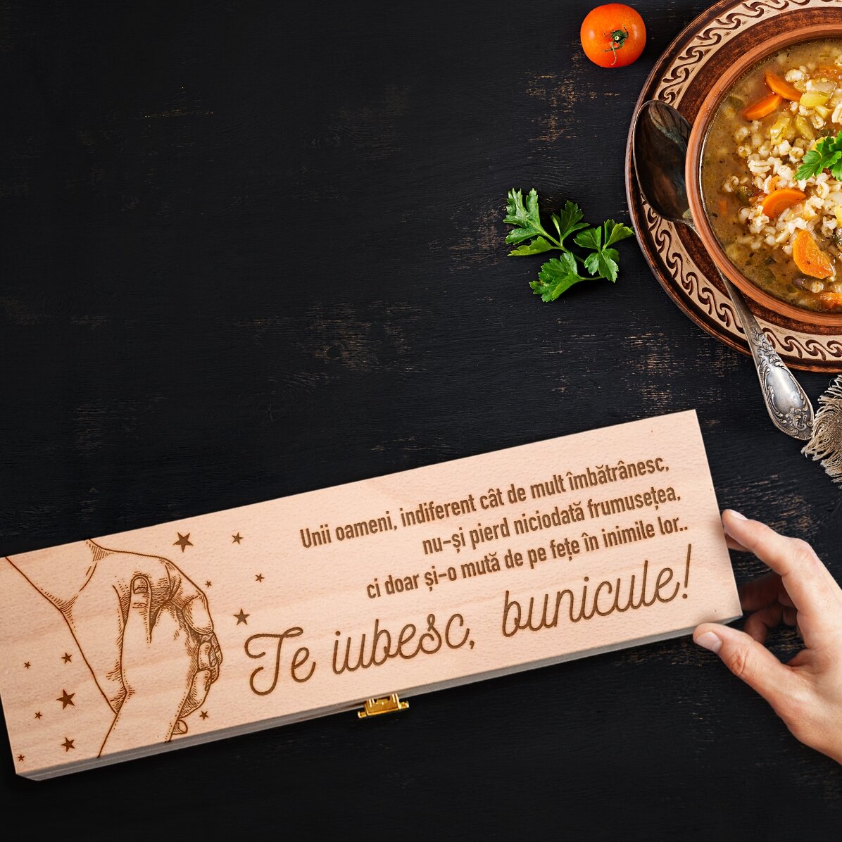 Cutie de vin personalizată cu mesaj pentru bunic - Te iubesc!