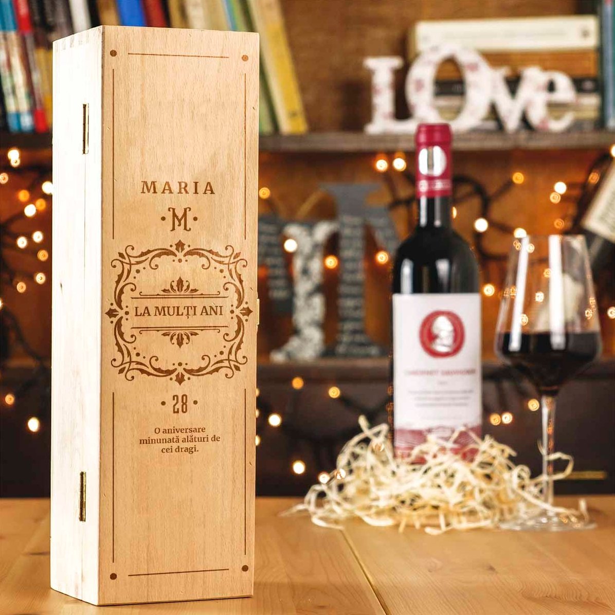 Cutie de vin personalizată cu nume și text - Model elegant