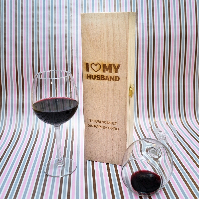 Cutie de vin personalizată - love my husband