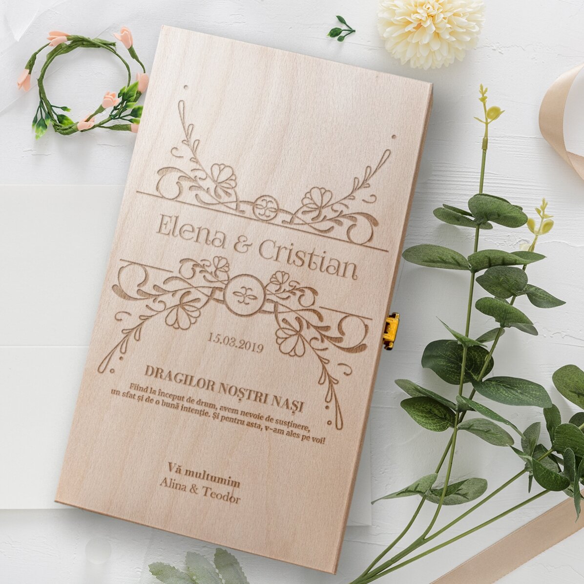 Cutie de vin personalizată pentru două sticle - Mesaj pentru nași