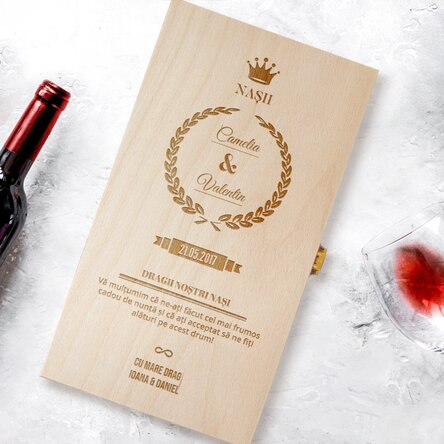 Cutie de vin personalizată pentru două sticle pentru nași