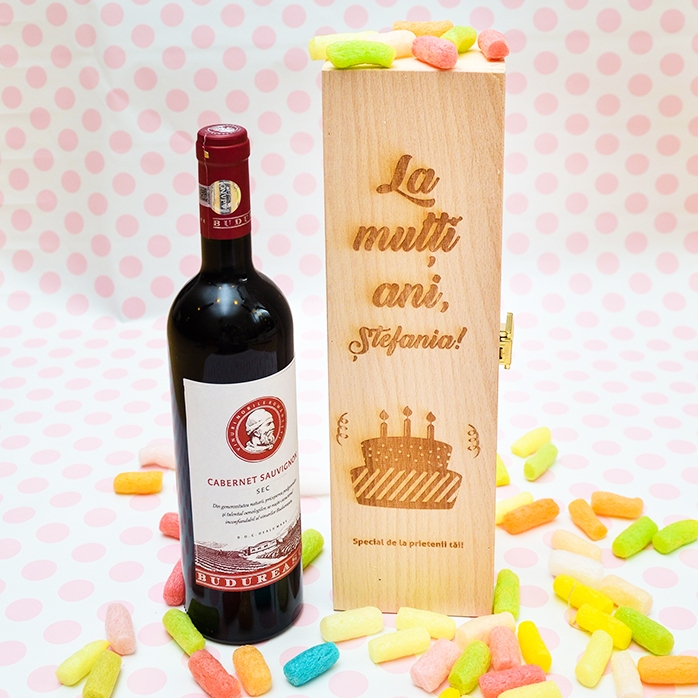 Cutie de vin personalizată - Tort Aniversar