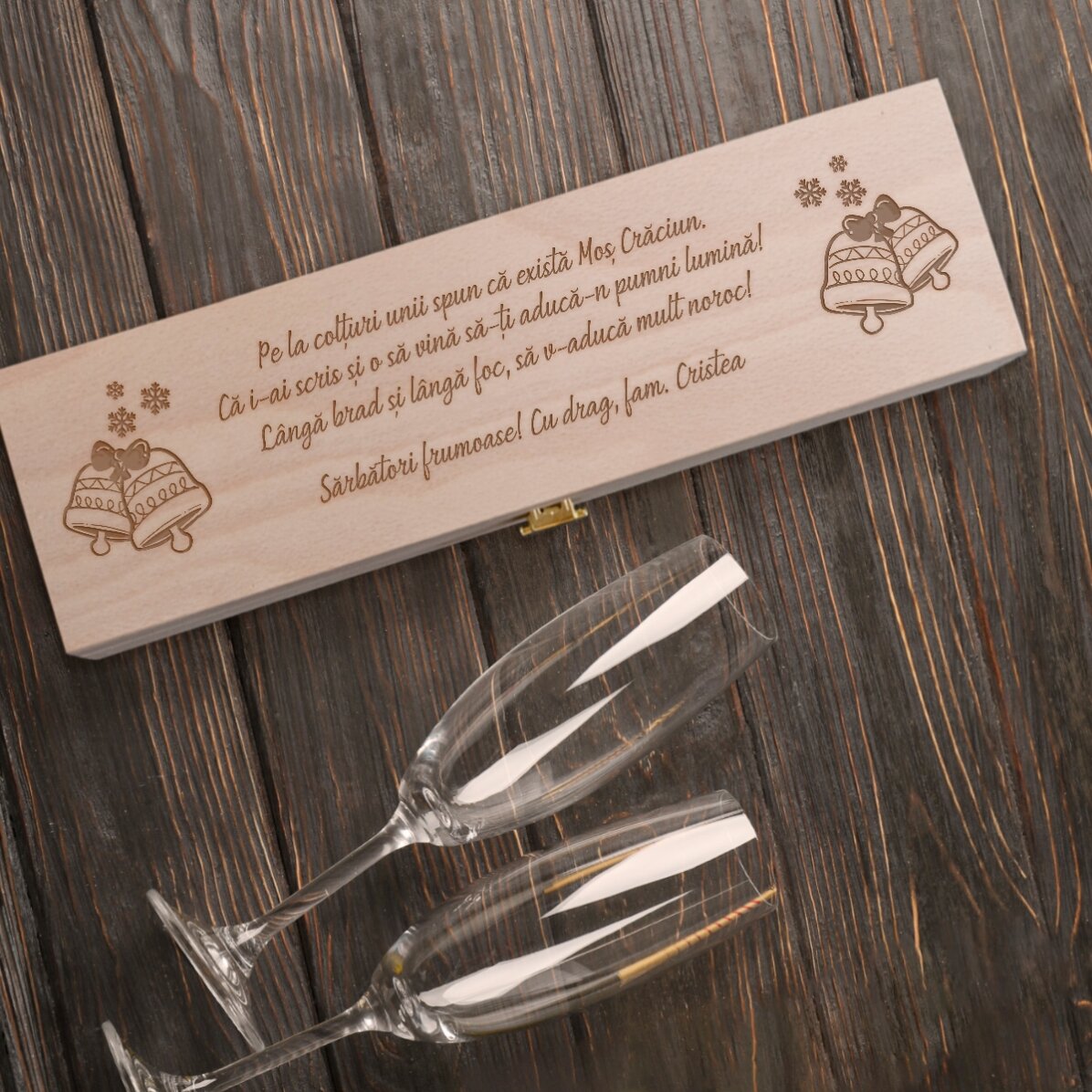 Cutie de vin spumant personalizată cu mesaj de Crăciun