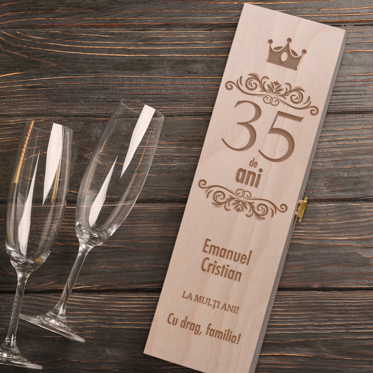 Cutie de vin spumant personalizată - La mulți ani!