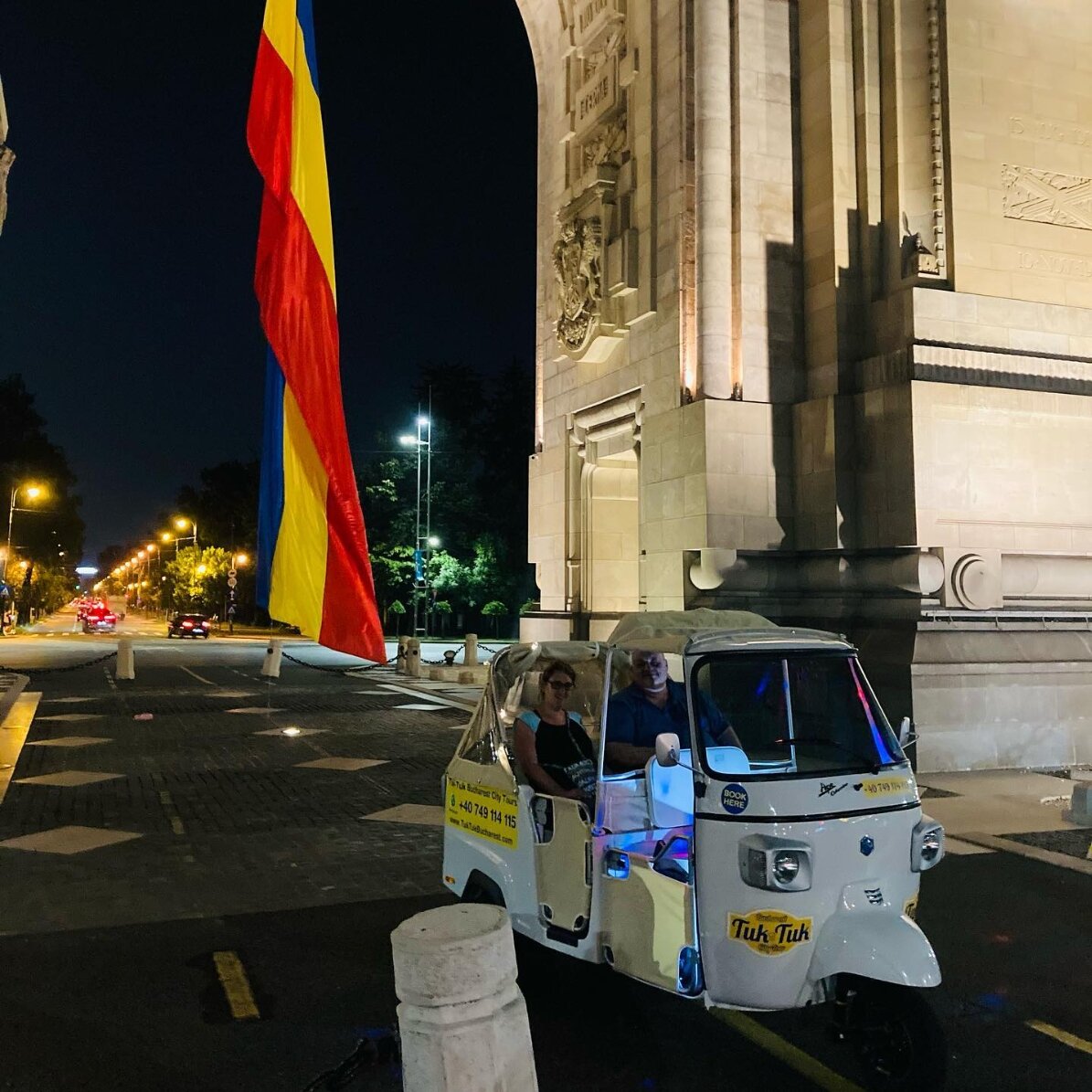 Experiență cadou - Tur privat cu TukTuk-ul în București