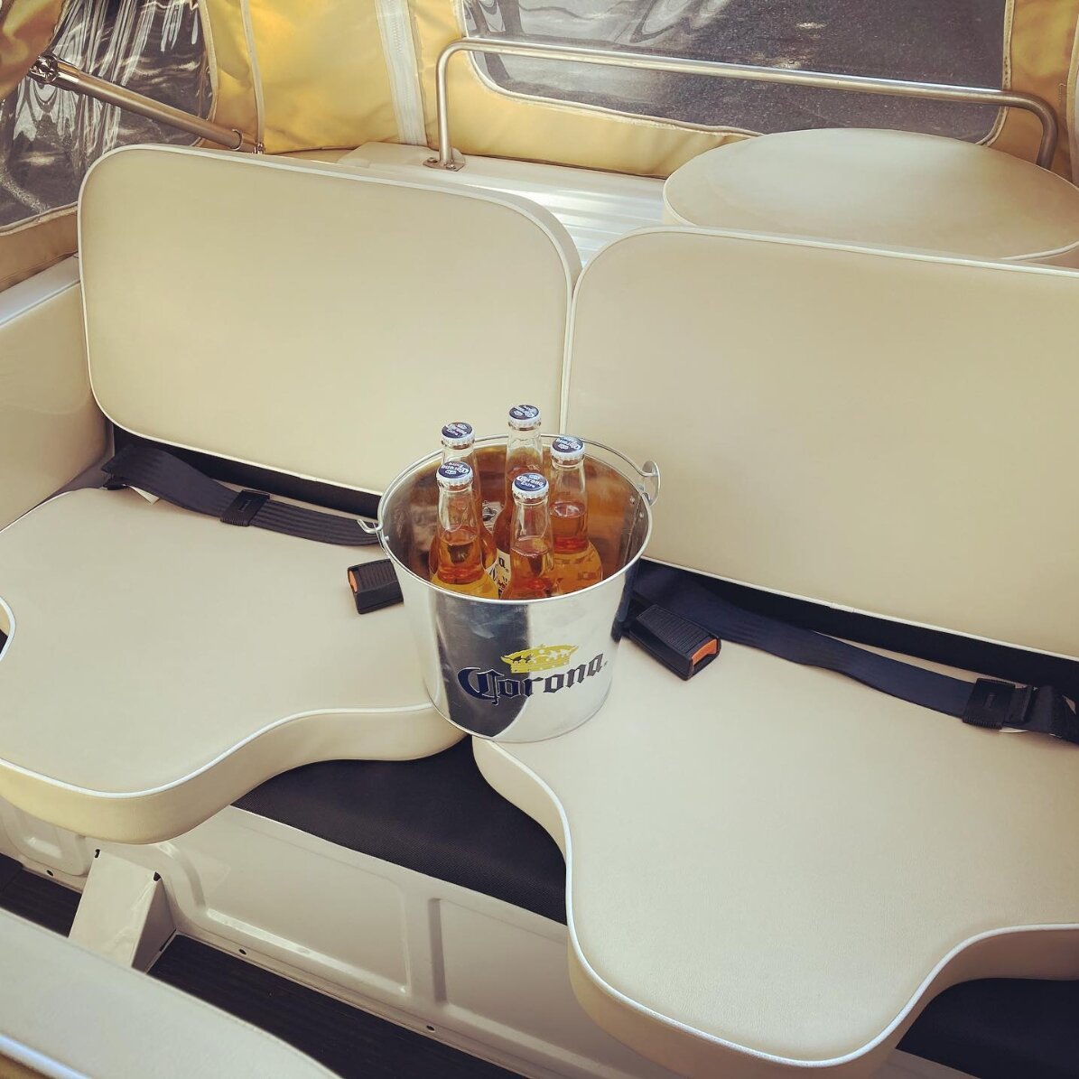 Experiență cadou pentru cuplu - Plimbare romantică cu TukTuk-ul în București