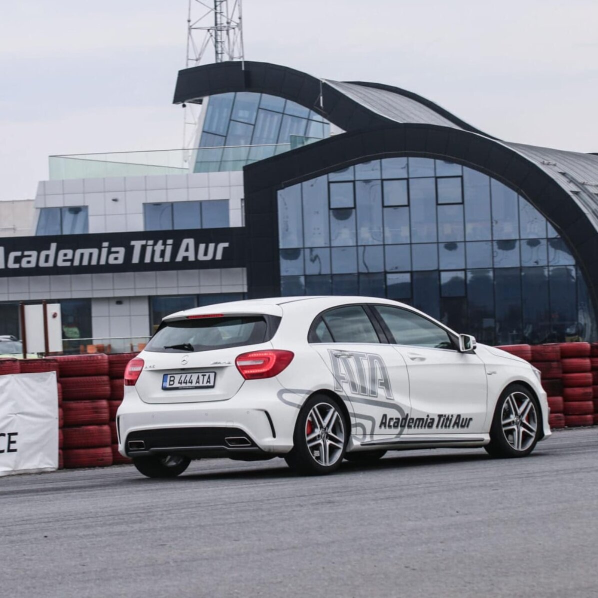 Experiență cadou Silver - Mercedes A45 AMG - Academia Titi Aur 