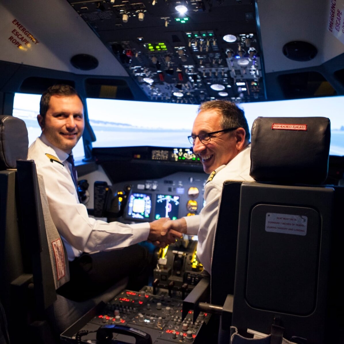Experiență cadou - Simulator de zbor în București - Boeing 737-800 New Generation