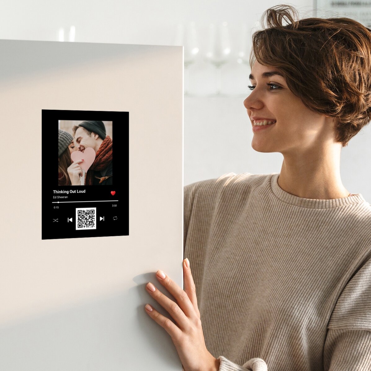 Felicitare magnetică personalizată cu o poză, text și cod QR - Melodia noastră