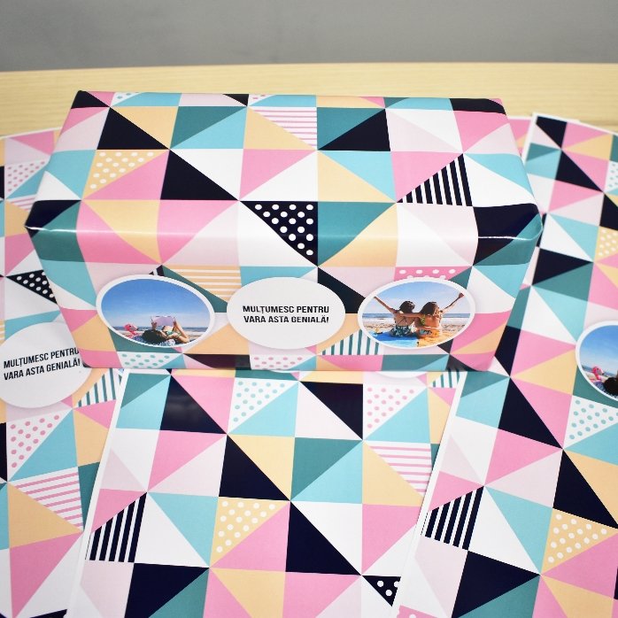 Hârtie de împachetat cadouri personalizată cu 2 poze și text