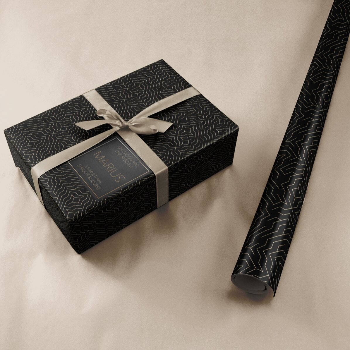 Hârtie de împachetat cadouri personalizată cu text - Black & Gold