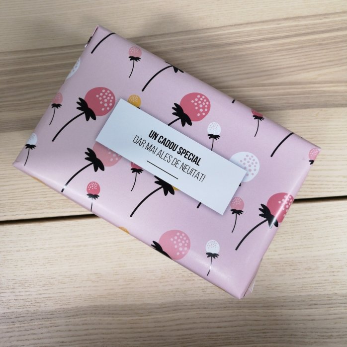 Hârtie de împachetat cadouri personalizată cu text - Toamnă roz