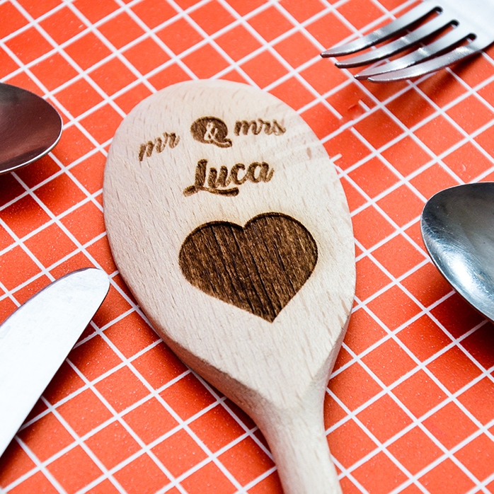 Lingură de lemn personalizată - Mr & Mrs