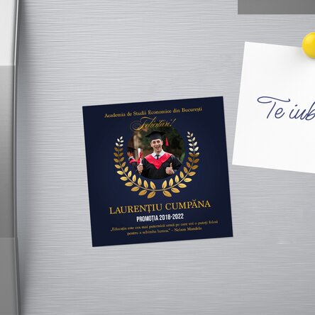 Magnet 10x10 personalizat cu poză și text pentru absolvire