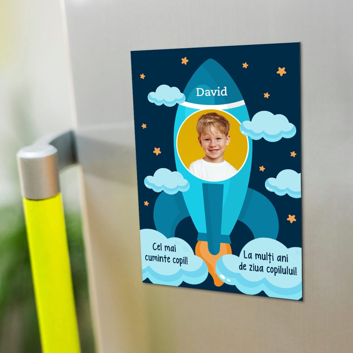 Magnet 10x15 cm personalizat cu o poză și text - Astronaut