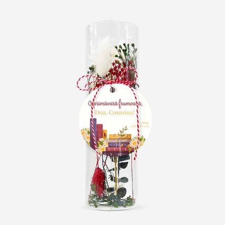 Ornament mărțișor din sticlă cu flori prezervate personalizat cu text pentru profesoară