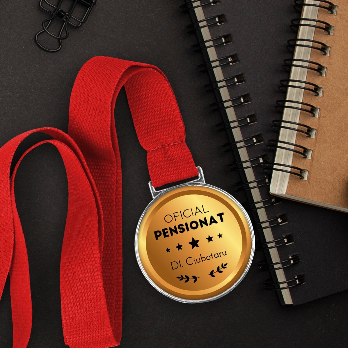 Medalie personalizată cu mesaj - Pensionat