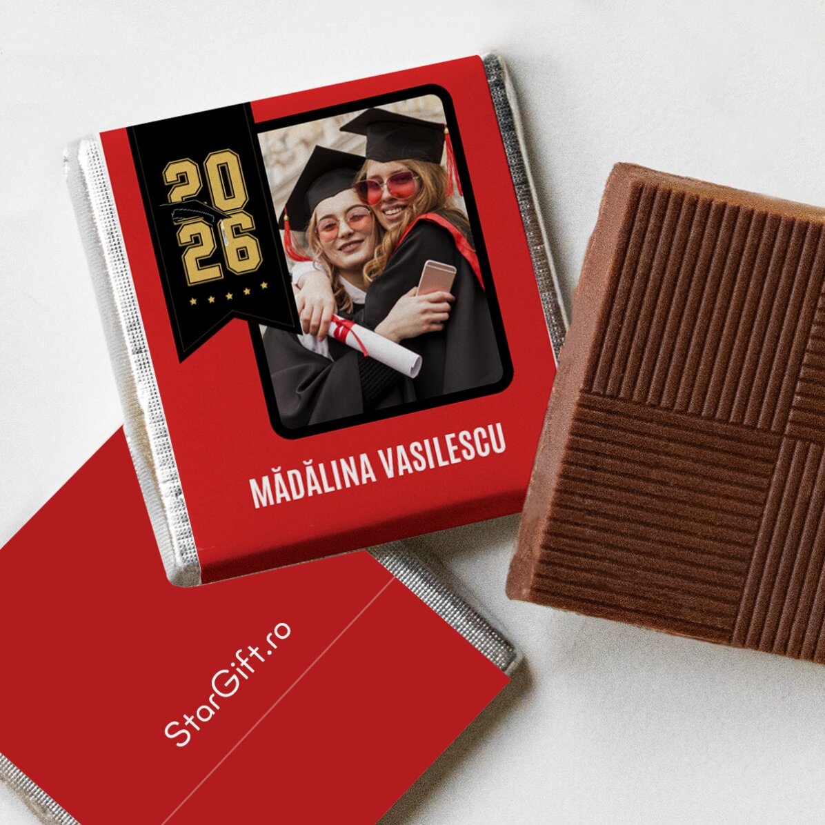 Mini csokoládé, névvel és évszámmal személyre szabva diplomásoknak