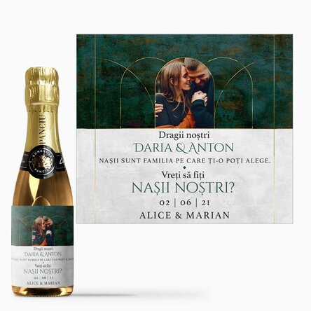 Mini sticluță de vin spumant personalizată cu text și poză - Vreți să fiți nașii noștri?