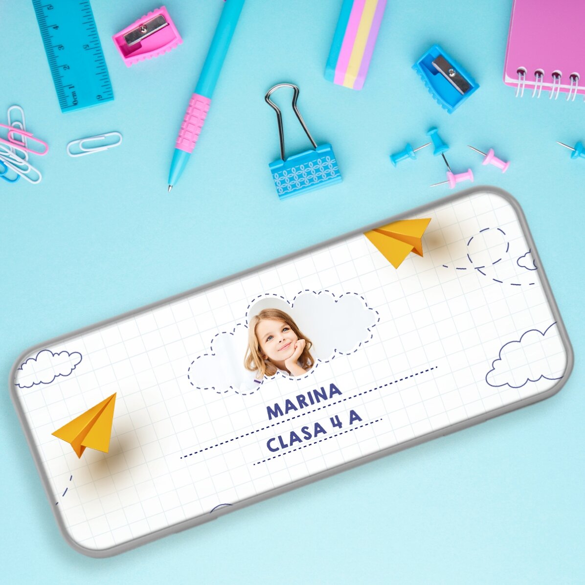 Penar personalizat cu o poză și nume - Avioane de hârtie