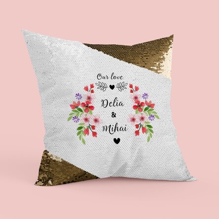 Pernă personalizată cu text - Our love - Paiete aurii