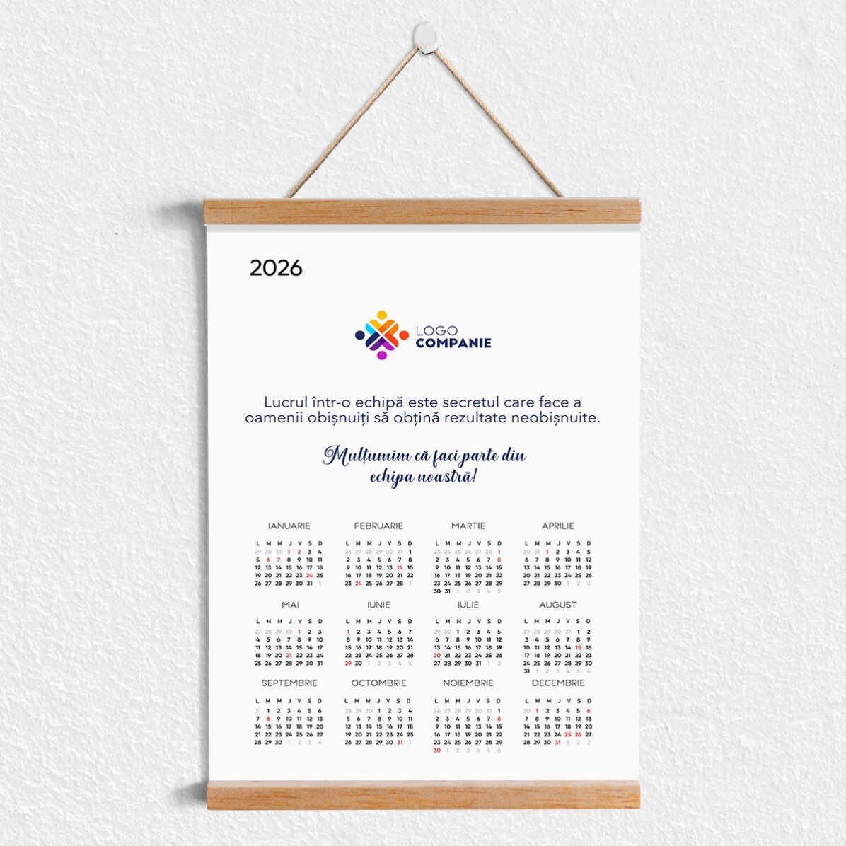 Poster calendar cu agățătoare personalizat cu logo și text