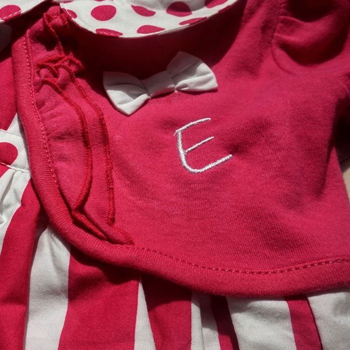 Rochiță personalizată cu buline roșii și înghetată