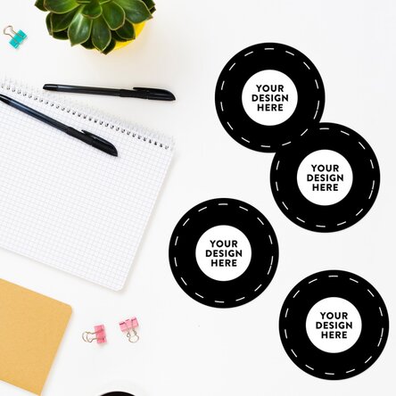 Set de 4 stickere (etichetă autoadezivă) rotunde, diametru 8,5cm personalizate cu grafica ta