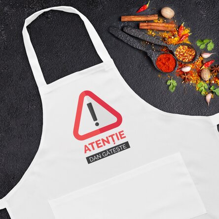 Șorț personalizat - Atenție, aici gătește