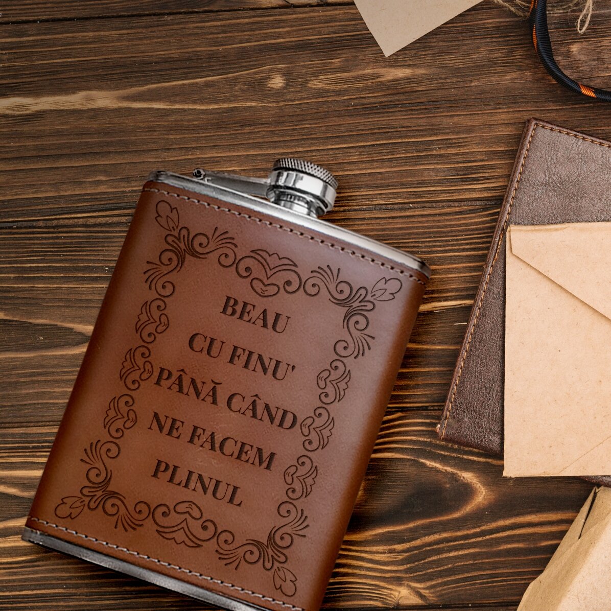 Sticlă de buzunar îmbrăcată în piele personalizată cu mesaj - Elegant