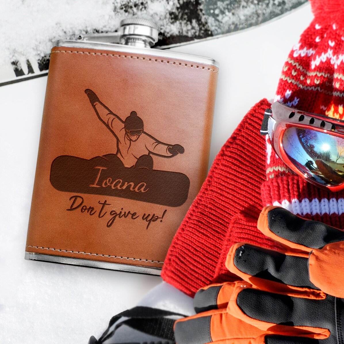 Sticlă de buzunar îmbrăcată în piele personalizată cu nume și mesaj - Snowboard