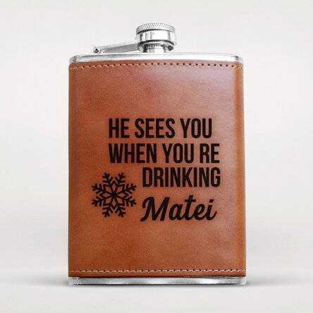 Sticlă de buzunar personalizată îmbrăcată în piele - He sees you when you