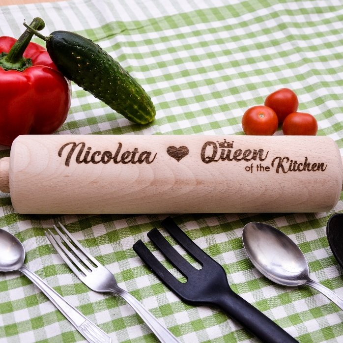 Sucitor de lemn personalizat - Queen of the Kitchen