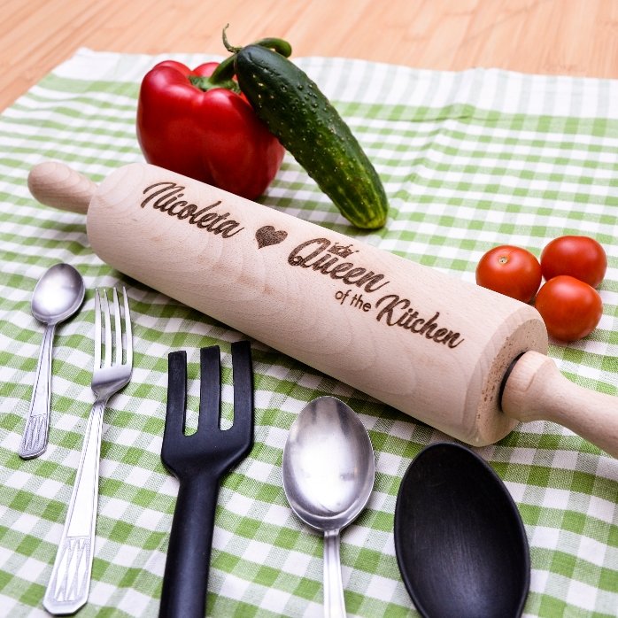 Sucitor de lemn personalizat - Queen of the Kitchen