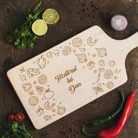 Tocător personalizat cu numele tău