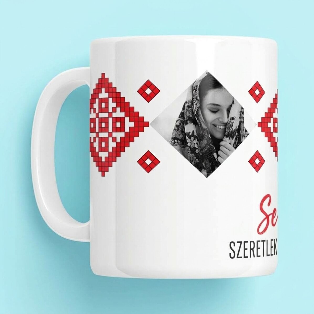 Személyre szabott bögre 2 fotóval és szöveggel – Szenvedélyesen szeretlek!